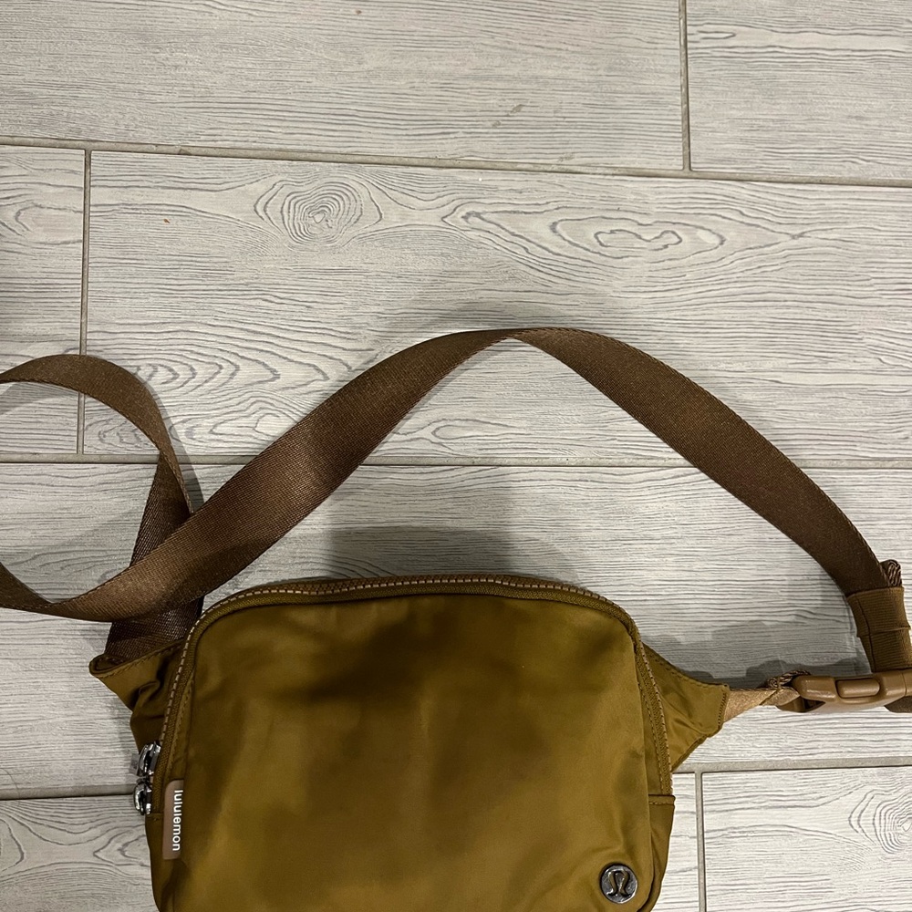 Lulu Lemon olive Belt Bag Crossbody Bag